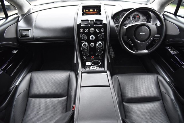 2018 Aston Martin RAPIDE S - Photo 2