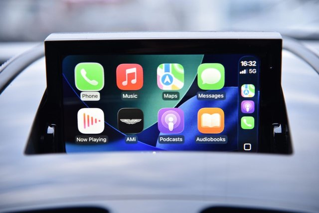 2018 Aston Martin RAPIDE S - Photo 9