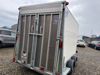 USED TRAILER BOX VAN IVOR WILLIAMS DOUBLE AXLE BOX TRAILER WITH RAMP DOORS