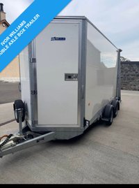 USED TRAILER BOX VAN IVOR WILLIAMS DOUBLE AXLE BOX TRAILER WITH RAMP DOORS