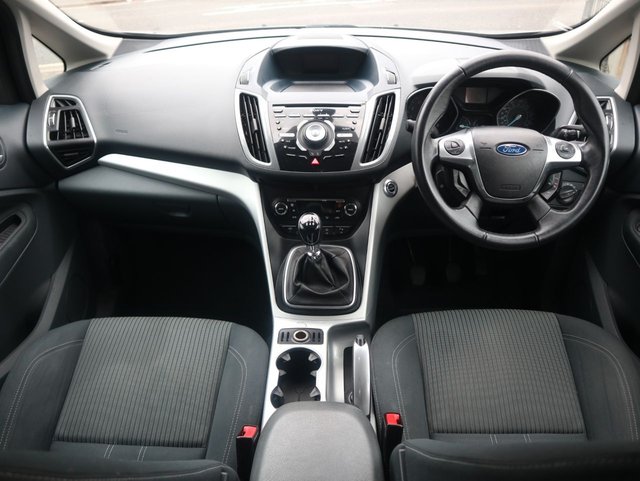2011 Ford Grand C-Max 1L Titanium 5dr - Photo 2