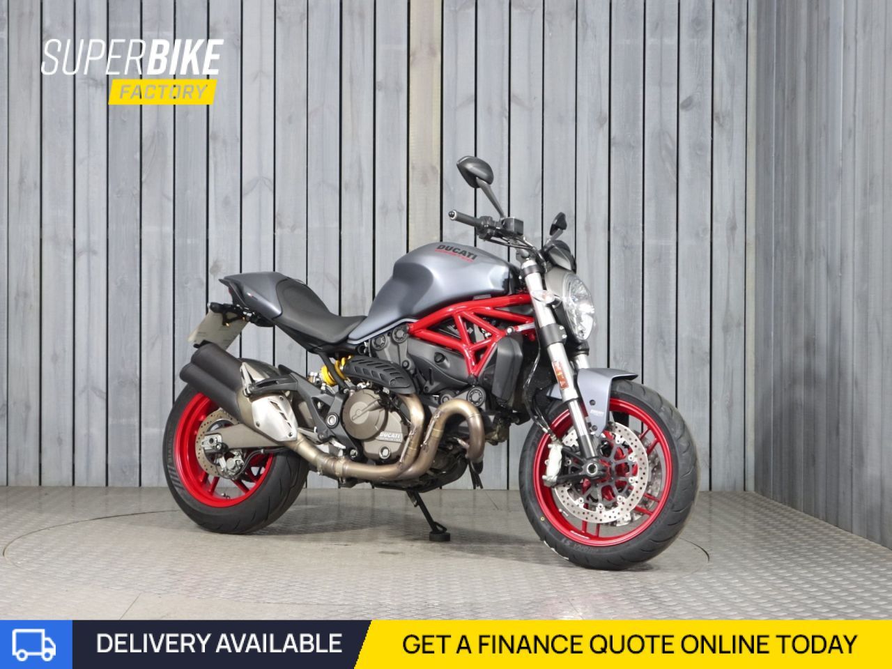 DUCATI MONSTER 821MONSTER 821