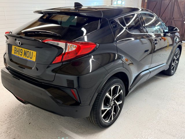 2019 TOYOTA C-HR 1.2 VVT-i Design SUV 5dr Petrol Manual Euro 6 (s/s) (116 ps) - Photo 5