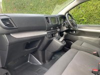 USED 2022 72 VAUXHALL VIVARO 2700 DYNAMIC L1 SWB 1.5TD 120PS High Specification Model With Air Con, Media Screen, Cruise Control, Parking Sensors, Twin Side Doors & Ply Lining!
