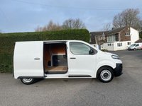 USED 2022 72 VAUXHALL VIVARO 2700 DYNAMIC L1 SWB 1.5TD 120PS High Specification Model With Air Con, Media Screen, Cruise Control, Parking Sensors, Twin Side Doors & Ply Lining!