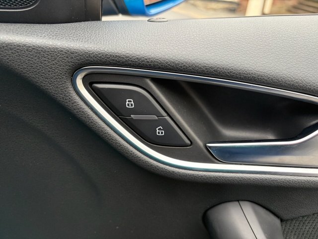 2016 Audi Q3 2L S Line 5dr - Photo 11