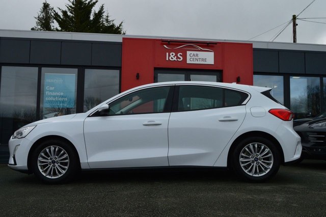 2018 FORD FOCUS 1.0T EcoBoost Titanium Hatchback 5dr Petrol Manual Euro 6 (s/s) (125 ps) - Photo 5