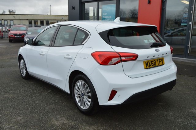 2018 FORD FOCUS 1.0T EcoBoost Titanium Hatchback 5dr Petrol Manual Euro 6 (s/s) (125 ps) - Photo 6