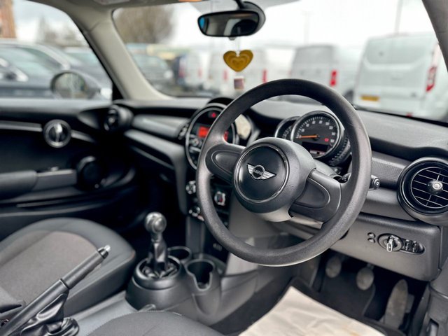 2014 MINI HATCH - Photo 9