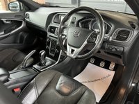 USED 2018 18 VOLVO V40 2.0 D2 R-Design Hatchback 5dr Diesel Manual Euro 6 (s/s) (120 ps) 