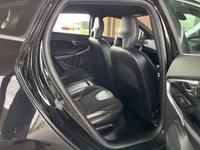 USED 2018 18 VOLVO V40 2.0 D2 R-Design Hatchback 5dr Diesel Manual Euro 6 (s/s) (120 ps) 