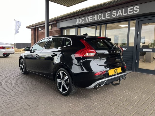 2018 VOLVO V40 2018 2.0 D2 R-Design Hatchback 5dr Diesel Manual Euro 6 (s/s) (120 ps) - Photo 9
