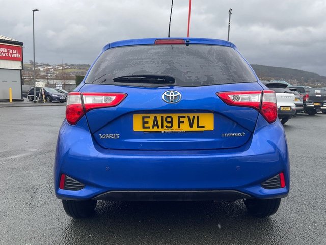 2019 TOYOTA YARIS - Photo 3