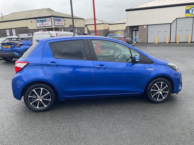 2019 TOYOTA YARIS - Photo 9