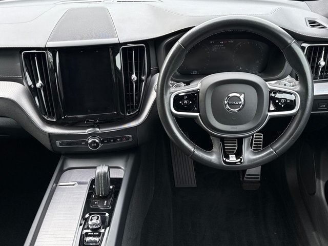 2020 VOLVO XC60 - Photo 10