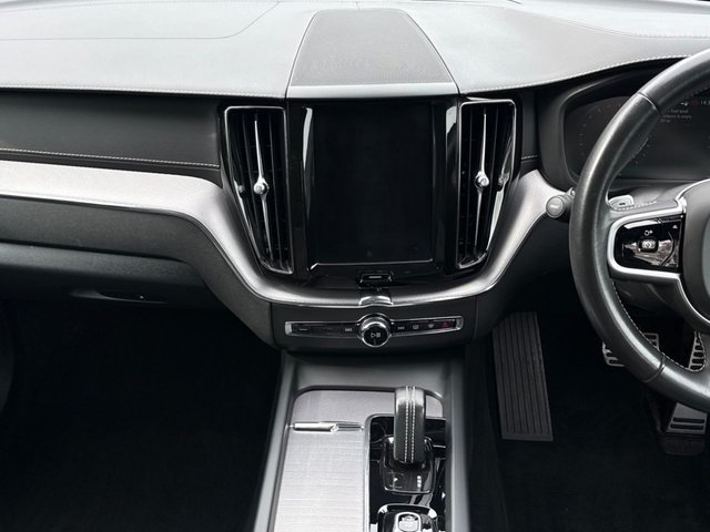 2020 VOLVO XC60 - Photo 11
