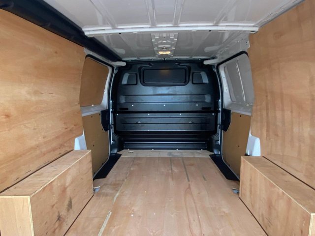 2024 VAUXHALL VIVARO - Photo 11