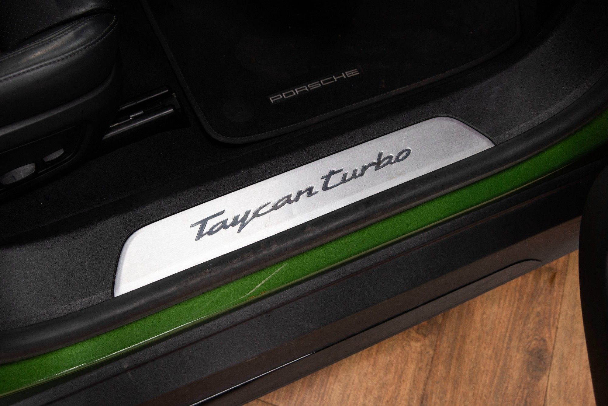 USED 2023 23 PORSCHE TAYCAN Performance Plus 93.4kWh Turbo Saloon  