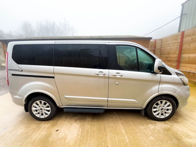 2024 FORD TOURNEO CUSTOM - Photo 6