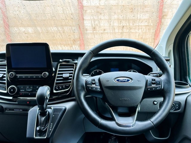2024 FORD TOURNEO CUSTOM - Photo 2