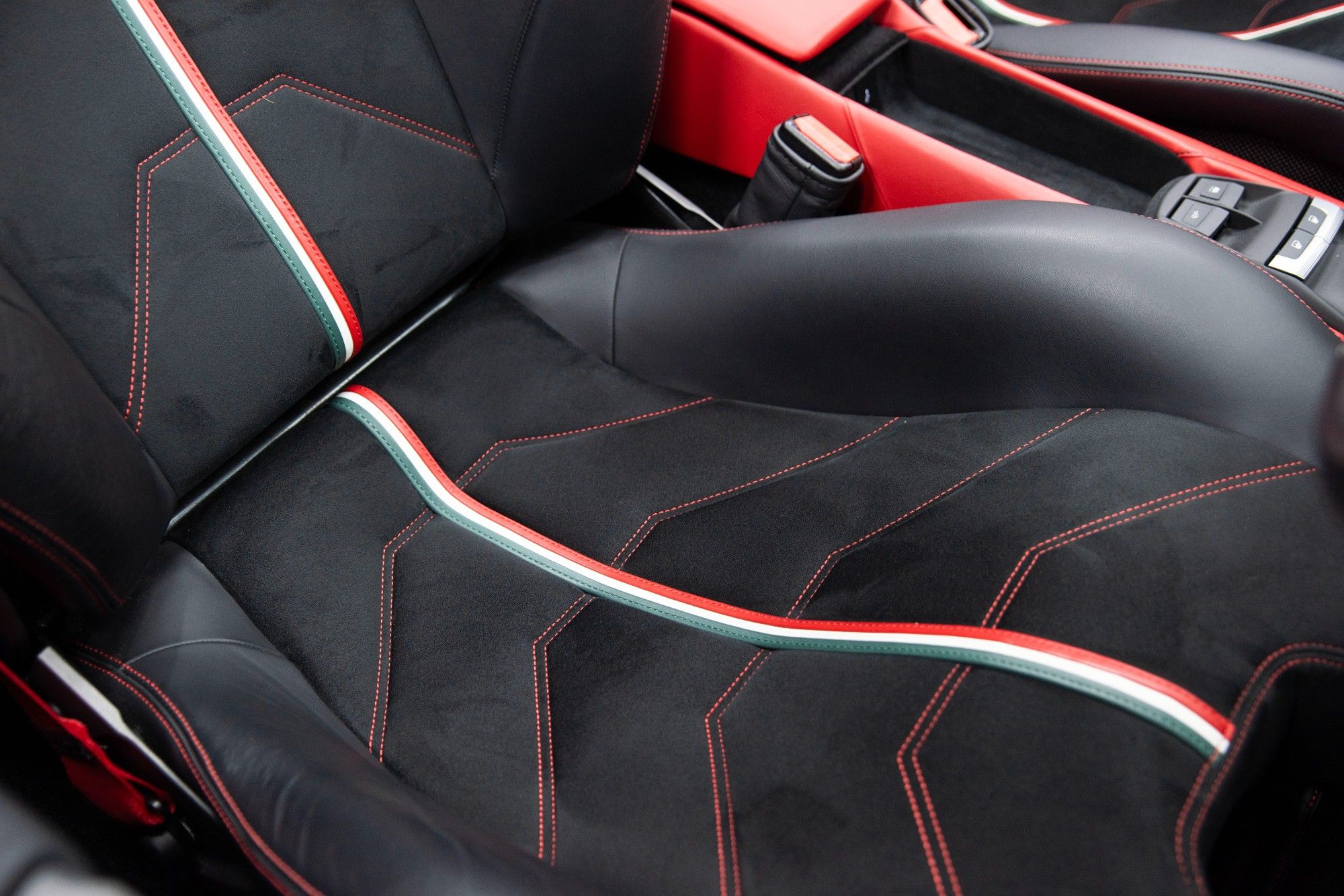 USED 2019 19 FERRARI 488 3.9T V8 Spider 2dr Petrol F1 DCT Euro 6 (s/s) (670 ps) 