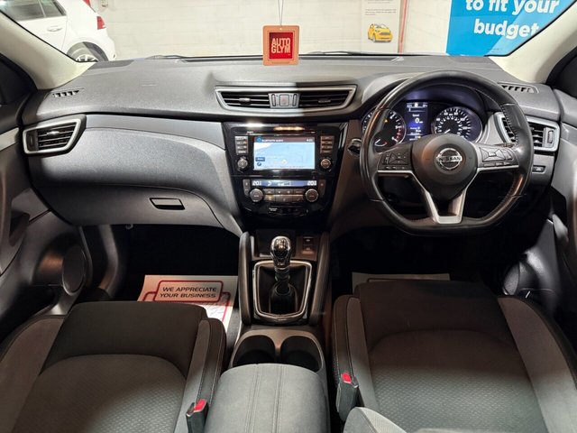 2018 NISSAN QASHQAI 1.5 dCi N-Connecta SUV 5dr Diesel Manual Euro 6 (s/s) (110 ps) - Photo 4