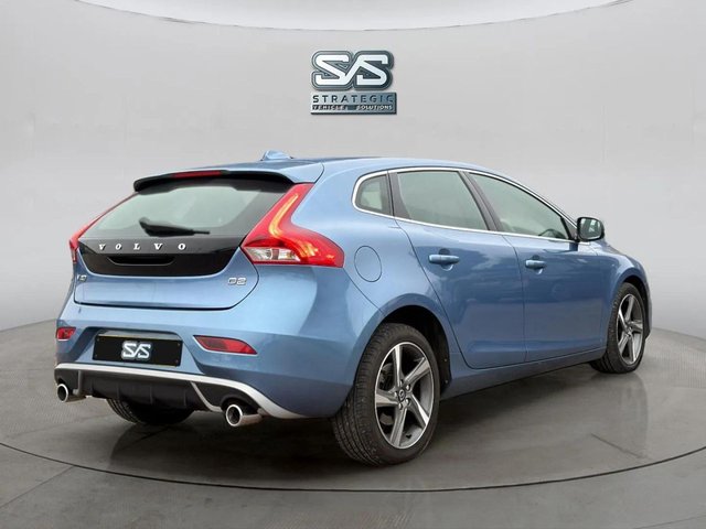 2016 Volvo V40 2L R-Design 5dr - Photo 5