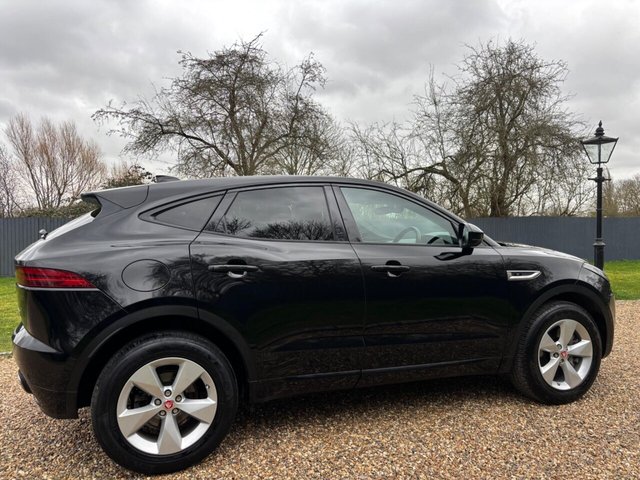2019 JAGUAR E-PACE - Photo 11