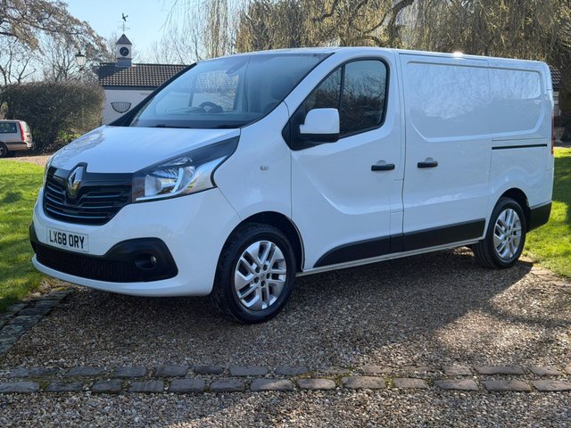 2018 68 Renault Trafic 1.6 dCi 27 Sport Nav Panel Van 5dr Diesel Manual SWB Standard Roof Euro 6 (120 ps)