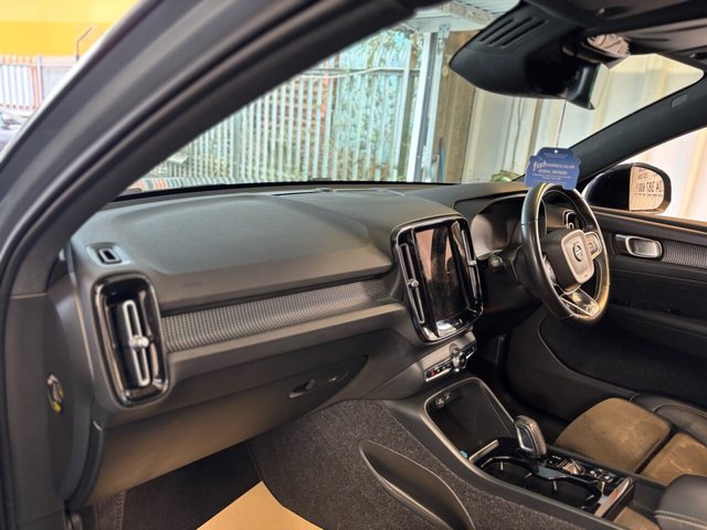 2020 Volvo Xc40 1.5L R-Design 5dr - Photo 2