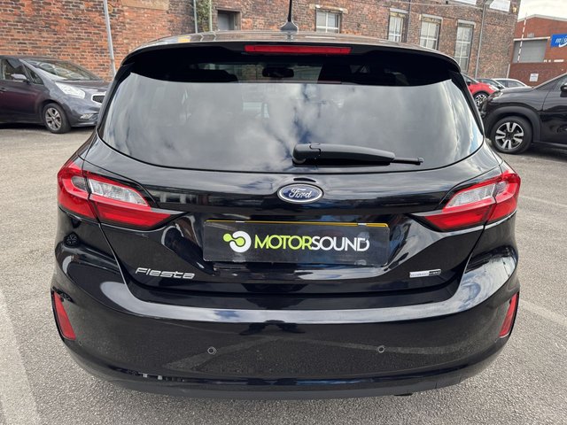 2022 FORD FIESTA 2022 1.0T EcoBoost MHEV Titanium Hatchback 5dr Petrol Hybrid - Photo 4