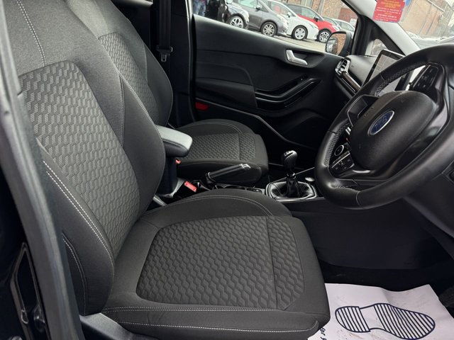 2022 FORD FIESTA 2022 1.0T EcoBoost MHEV Titanium Hatchback 5dr Petrol Hybrid - Photo 8