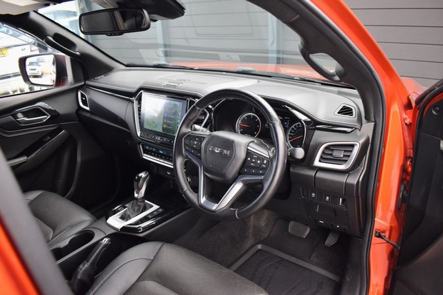 2022 Isuzu D-Max 1.9L V-Cross 4dr - Photo 2