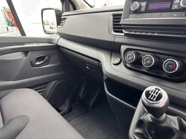 2022 Renault Trafic 2L Business 3dr - Photo 11