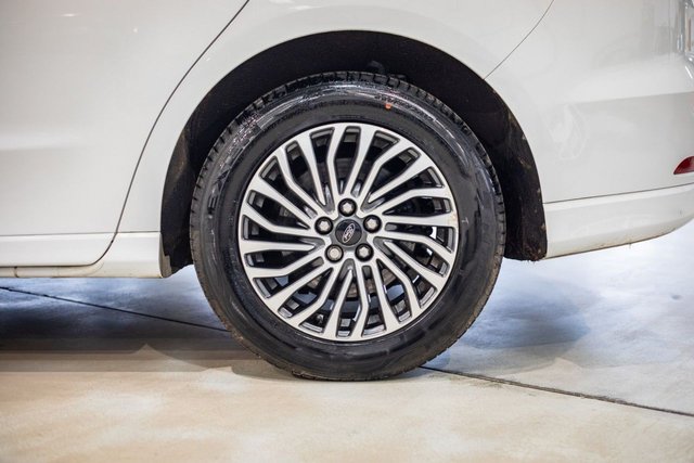 2019 Ford S-Max 2L Titanium 5dr - Photo 7