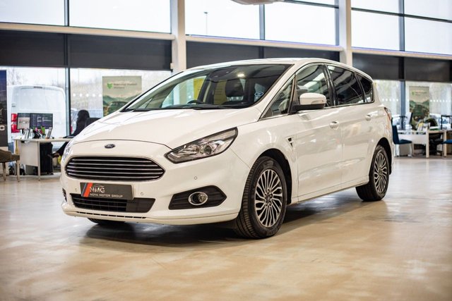 2019 Ford S-Max 2L Titanium 5dr - Photo 8