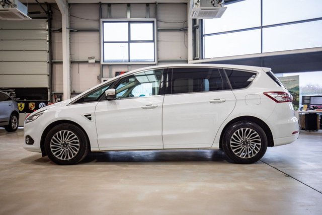 2019 Ford S-Max 2L Titanium 5dr - Photo 12