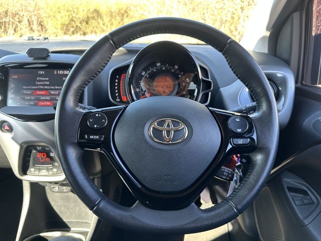 2020 TOYOTA AYGO - Photo 12