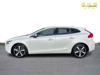 USED 2018 18 VOLVO V40 1.5 T3 R-Design Nav Plus Hatchback 5dr Petrol Auto Euro 6 (s/s) (152 ps) **FINANCE ME FOR UP TO 5 YEARS WITH NO DEPOSIT**