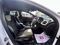 USED 2018 18 VOLVO V40 1.5 T3 R-Design Nav Plus Hatchback 5dr Petrol Auto Euro 6 (s/s) (152 ps) **FINANCE ME FOR UP TO 5 YEARS WITH NO DEPOSIT**