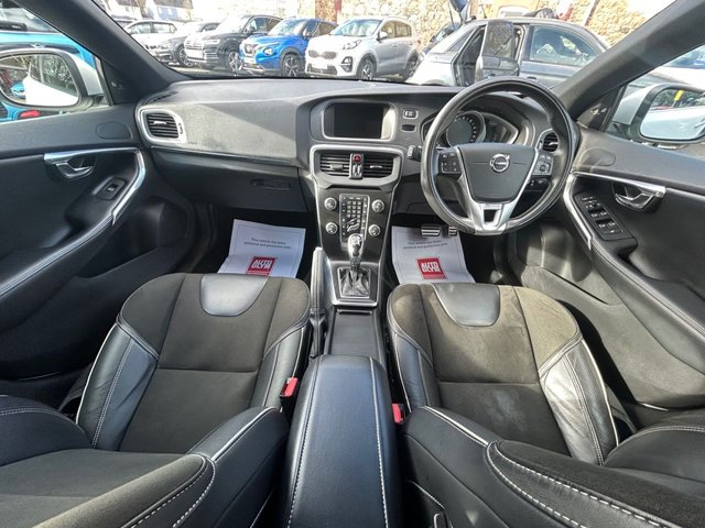 2018 VOLVO V40 - Photo 7