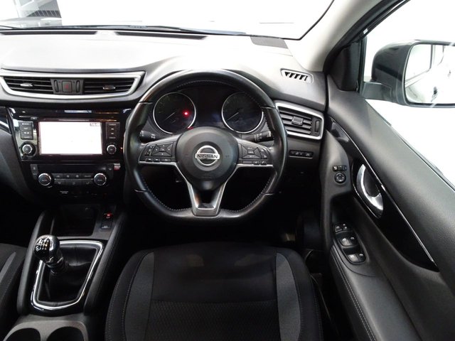 2019 NISSAN QASHQAI 1.3 DIG-T Acenta Premium SUV 5dr Petrol Manual Euro 6 (s/s) (140 ps) - Photo 6