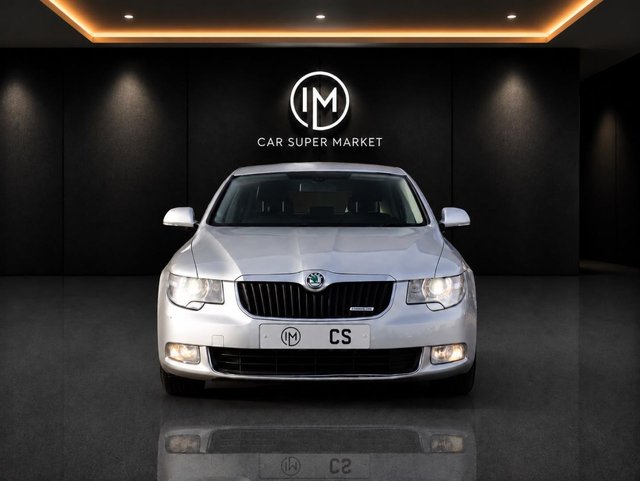 View our Skoda Superb 1.6 TDI SE GreenLine II Hatchback 5dr Diesel Manual Euro 5 (s/s) (105 ps)