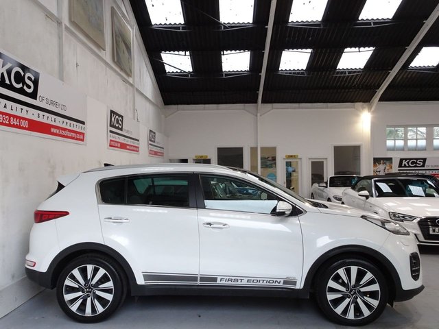 2016 KIA SPORTAGE 2.0 CRDi First Edition SUV 5dr Diesel Auto AWD Euro 6 (182 bhp) - Photo 3