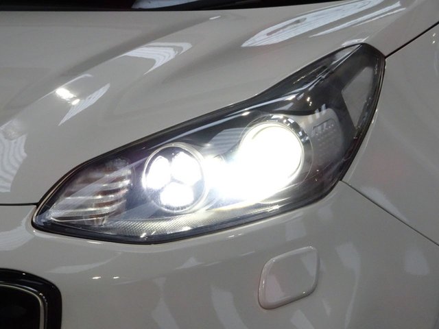 2016 KIA SPORTAGE 2.0 CRDi First Edition SUV 5dr Diesel Auto AWD Euro 6 (182 bhp) - Photo 7