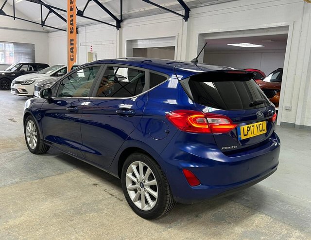 2017 Ford Fiesta - Photo 9