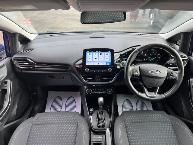 2017 Ford Fiesta - Photo 2