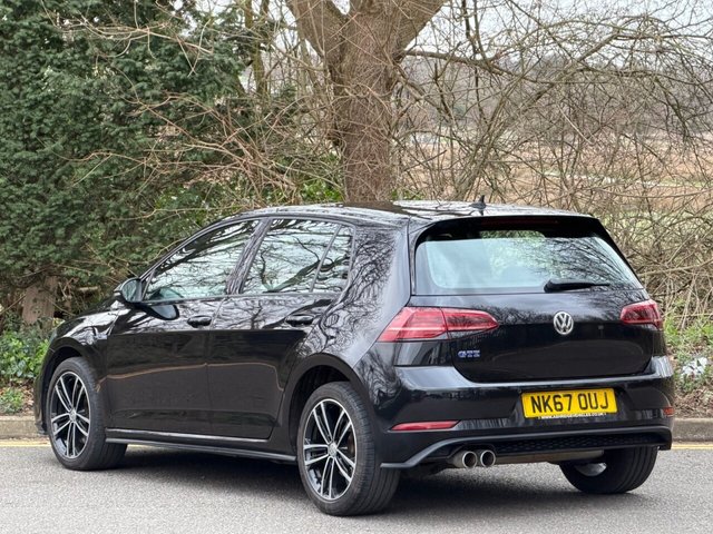 2017 Volkswagen Golf - Photo 5