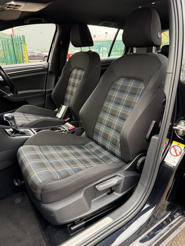 2017 Volkswagen Golf - Photo 12