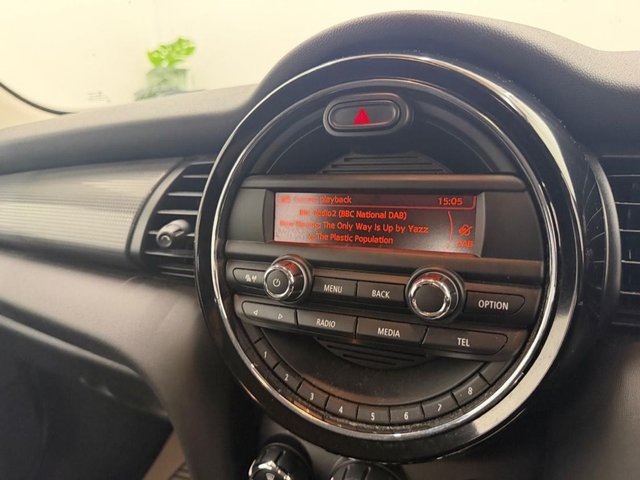 2016 MINI HATCH 1.5 Cooper Hatchback 5dr Petrol Manual Euro 6 (s/s) (136 ps) - Photo 12